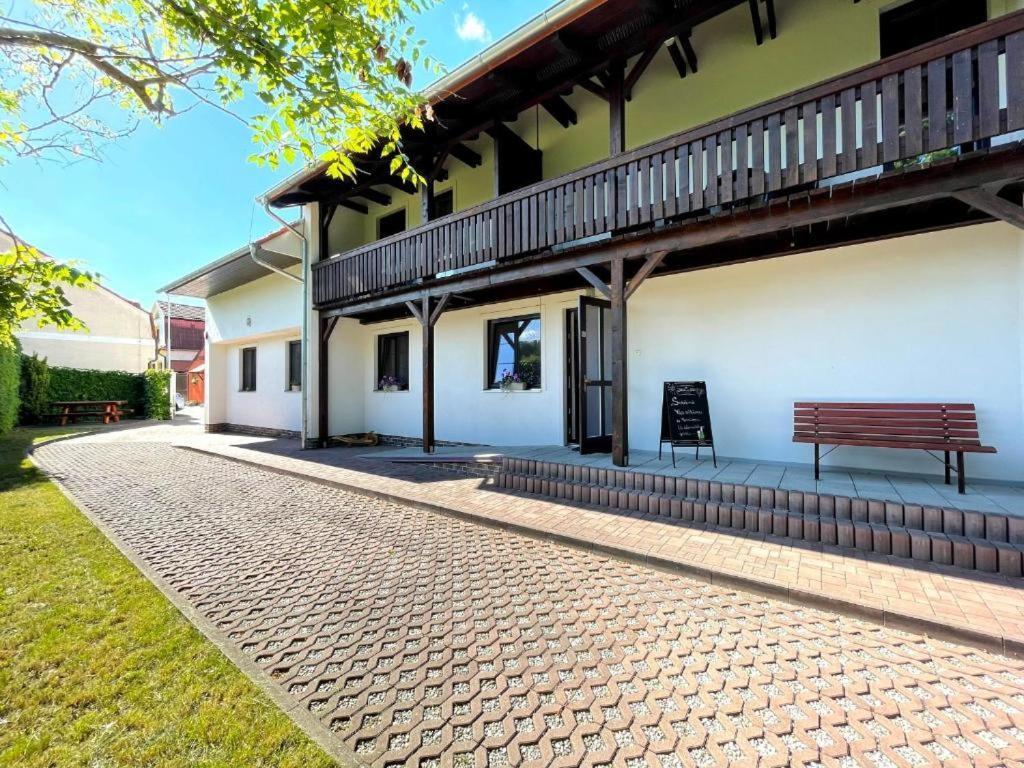 Penzion U Zameckeho Parku Trebon Luaran gambar