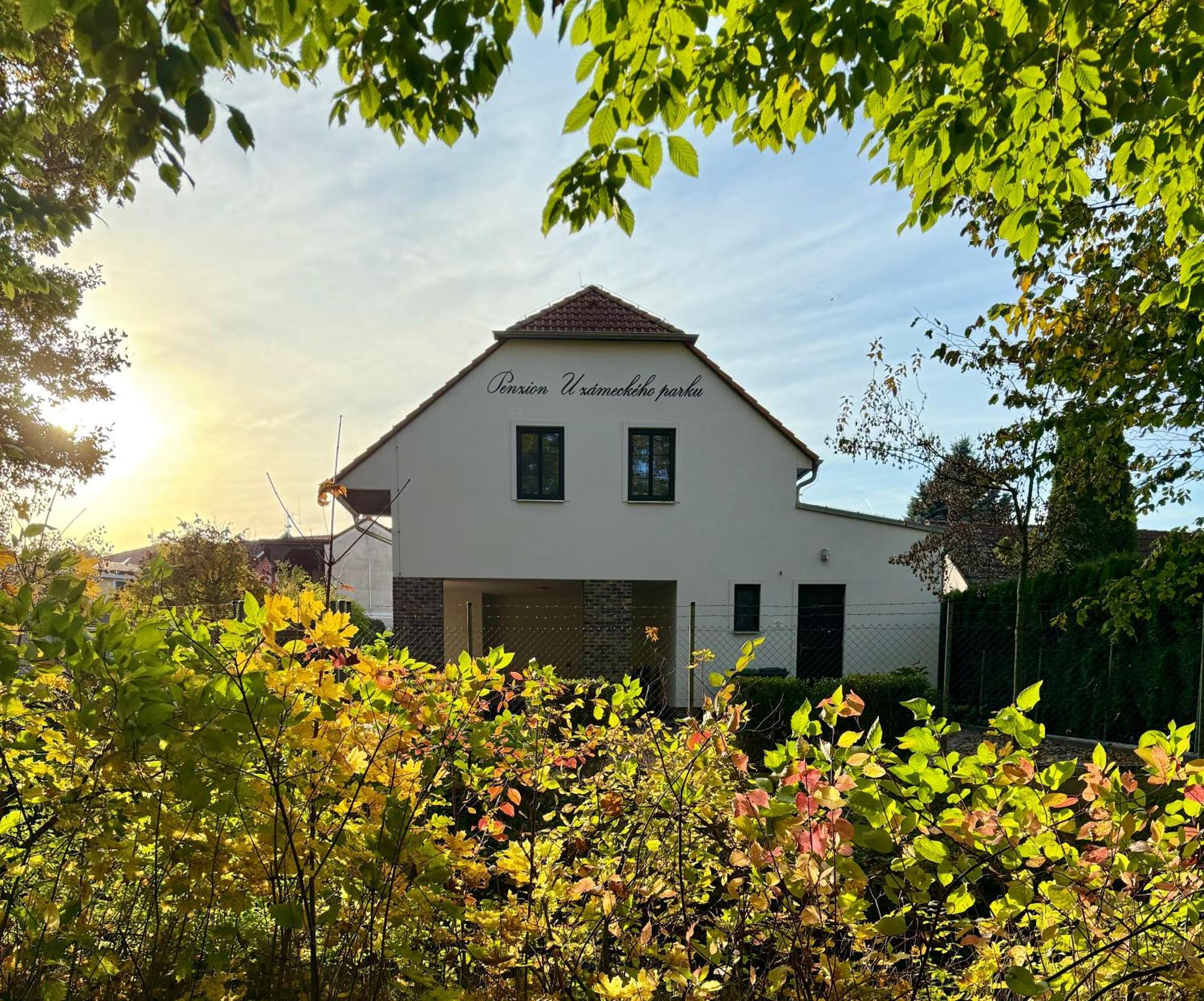 Penzion U Zameckeho Parku Trebon Luaran gambar